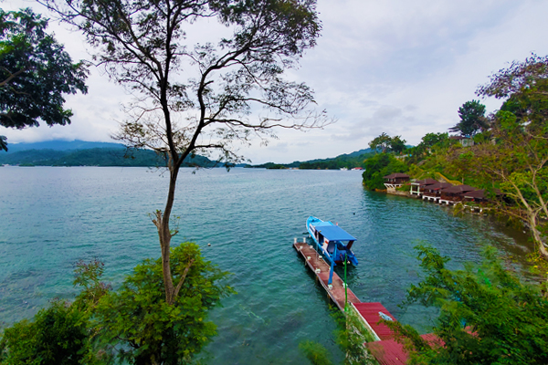 Bastianos Lembeh has relocated to a new location at formerly Froggies Lembeh